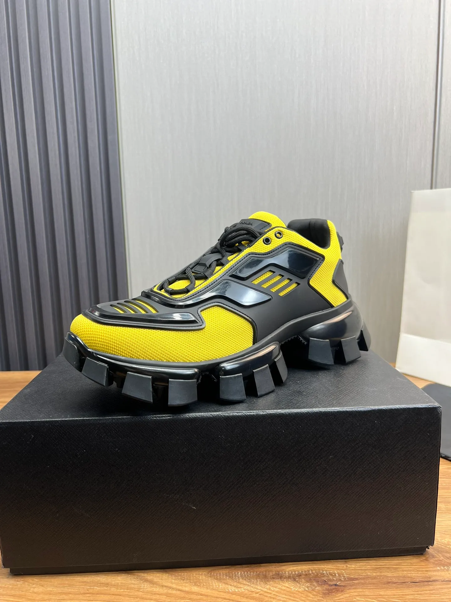Men's shoes 💰620💰 [PRADA] Popular thick-soled shoes for couples 👩‍❤️‍👨 Available all year round ✔️Official website synchronization Original fly-knit film fabric + cowhide lining, 1⃣️ to 1⃣️ replica, original sole, 36-45 (45 made to order, non-refundable)
